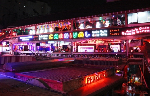 NANA PLAZA IS OPEN TONIGHT NANA PLAZA (DAVE THE RAVE 2009)